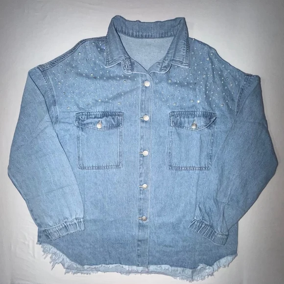 NWOT Pearl Rhinestone Denim Shirt Jacket XL Light Wash Raw Hem Western Shacket - Picture 7 of 10